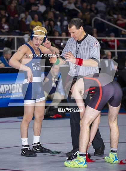 Thumbnail 3 in NYSPHSAA Wrestling Championships (Round 1) photogallery.