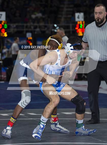 Thumbnail 1 in NYSPHSAA Wrestling Championships (Round 1) photogallery.