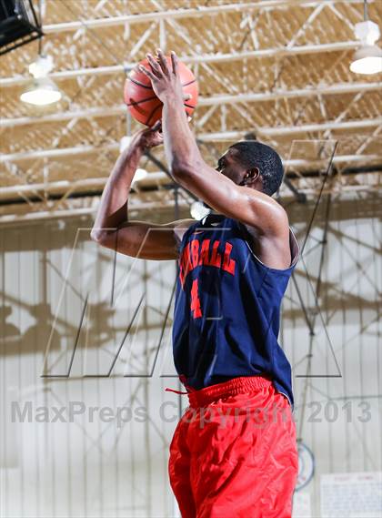 Thumbnail 3 in Kimball [Justin F.] vs. Prime Prep (Elite 14 Tournament) photogallery.