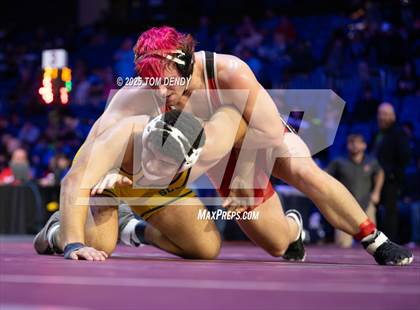 Thumbnail 2 in UIL Wrestling 5A Finals (144 lb - 285 lb) photogallery.