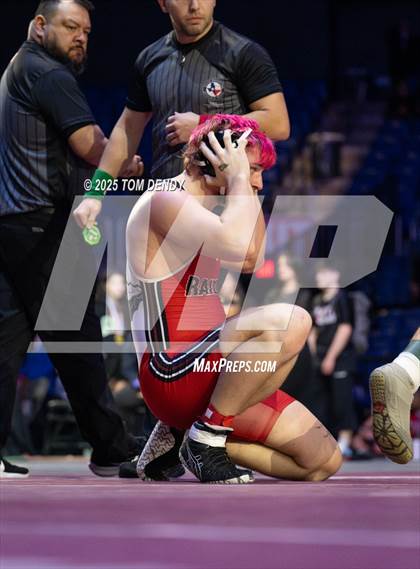 Thumbnail 2 in UIL Wrestling 5A Finals (144 lb - 285 lb) photogallery.
