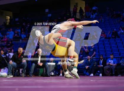 Thumbnail 3 in UIL Wrestling 5A Finals (144 lb - 285 lb) photogallery.