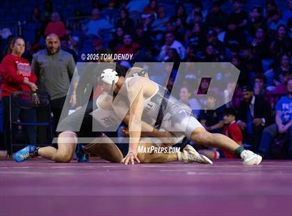 Thumbnail 3 in UIL Wrestling 5A Finals (144 lb - 285 lb) photogallery.