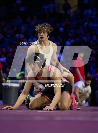 Thumbnail 2 in UIL Wrestling 5A Finals (144 lb - 285 lb) photogallery.