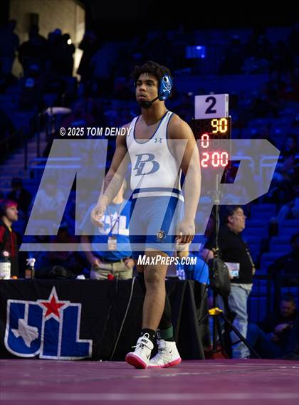 Thumbnail 2 in UIL Wrestling 5A Finals (144 lb - 285 lb) photogallery.