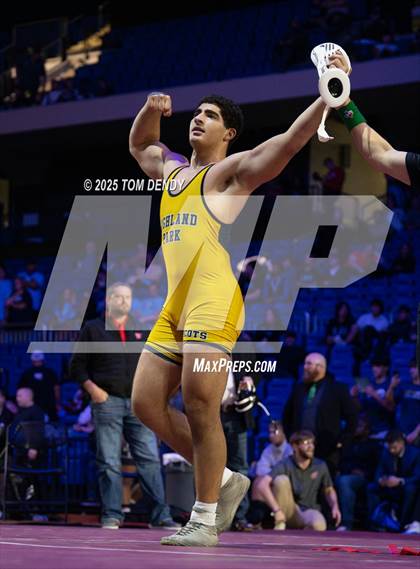Thumbnail 2 in UIL Wrestling 5A Finals (144 lb - 285 lb) photogallery.