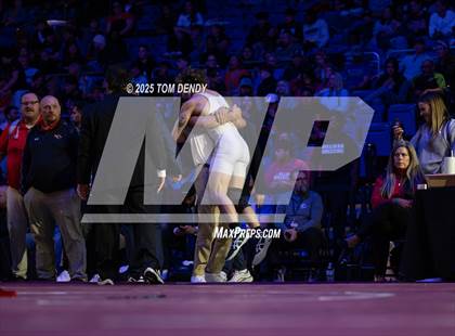 Thumbnail 2 in UIL Wrestling 5A Finals (144 lb - 285 lb) photogallery.