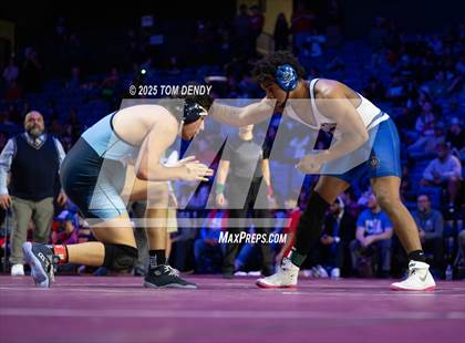 Thumbnail 3 in UIL Wrestling 5A Finals (144 lb - 285 lb) photogallery.