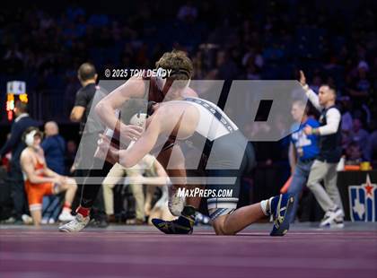 Thumbnail 3 in UIL Wrestling 5A Finals (144 lb - 285 lb) photogallery.