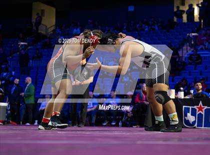 Thumbnail 3 in UIL Wrestling 5A Finals (144 lb - 285 lb) photogallery.