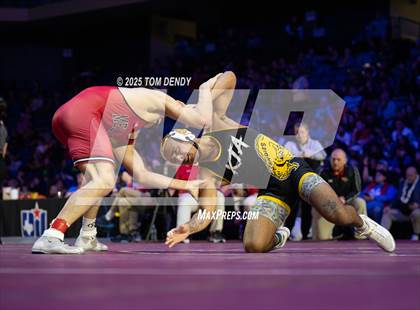 Thumbnail 3 in UIL Wrestling 5A Finals (144 lb - 285 lb) photogallery.
