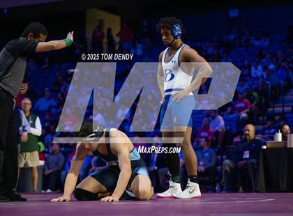Thumbnail 2 in UIL Wrestling 5A Finals (144 lb - 285 lb) photogallery.