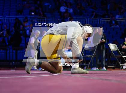 Thumbnail 2 in UIL Wrestling 5A Finals (144 lb - 285 lb) photogallery.