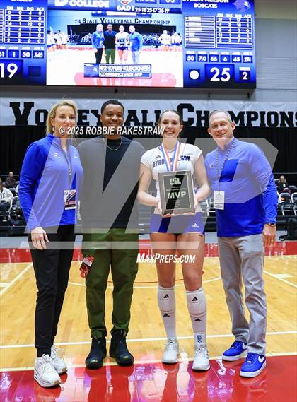 Thumbnail 3 in Byron Nelson vs. Dawson (UIL 6A D1 Volleyball Final Medal Ceremony) photogallery.