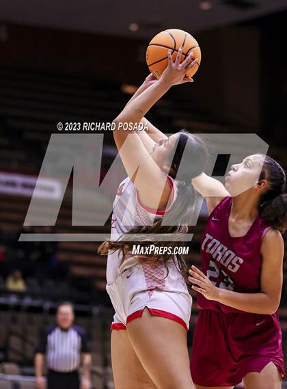 Thumbnail 3 in Lindsay vs. Torres (CIF CS Division VI Championship) photogallery.