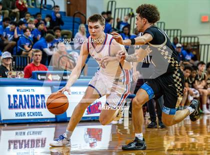 Thumbnail 1 in Rouse @ Leander photogallery.