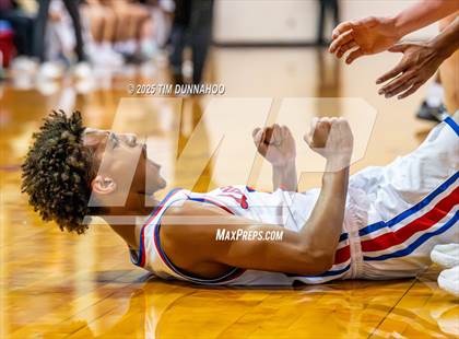 Thumbnail 1 in Rouse @ Leander photogallery.
