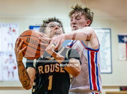Thumbnail 2 in Rouse @ Leander photogallery.