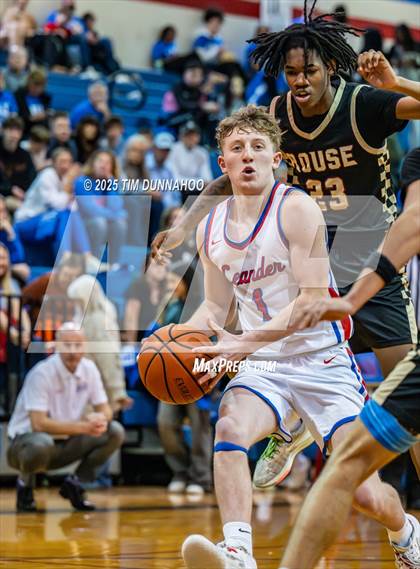 Thumbnail 2 in Rouse @ Leander photogallery.
