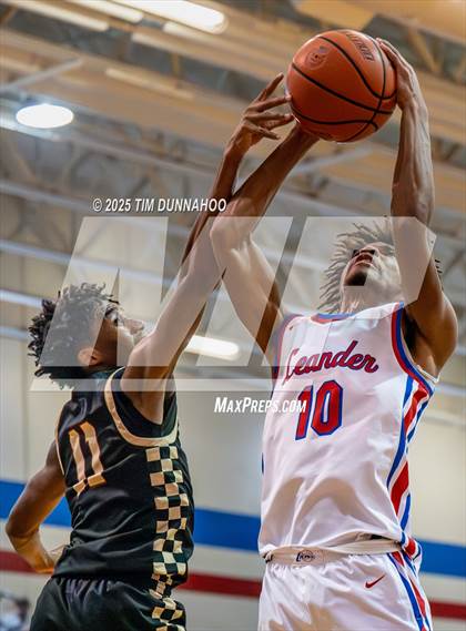 Thumbnail 2 in Rouse @ Leander photogallery.