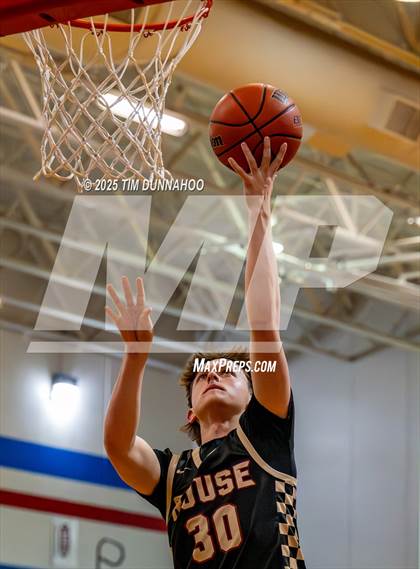 Thumbnail 2 in Rouse @ Leander photogallery.