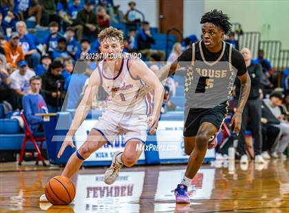 Thumbnail 3 in Rouse @ Leander photogallery.