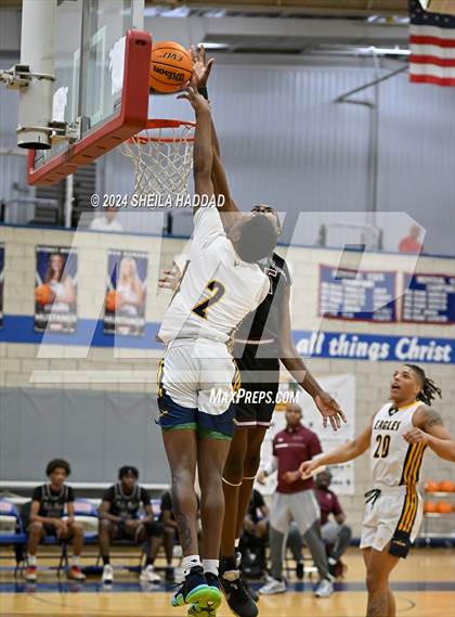 Thumbnail 2 in Lake Worth vs Shabach Christian Academy (Sun Bash Tampa) photogallery.