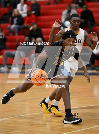 Thumbnail 1 in Lake Worth vs Shabach Christian Academy (Sun Bash Tampa) photogallery.