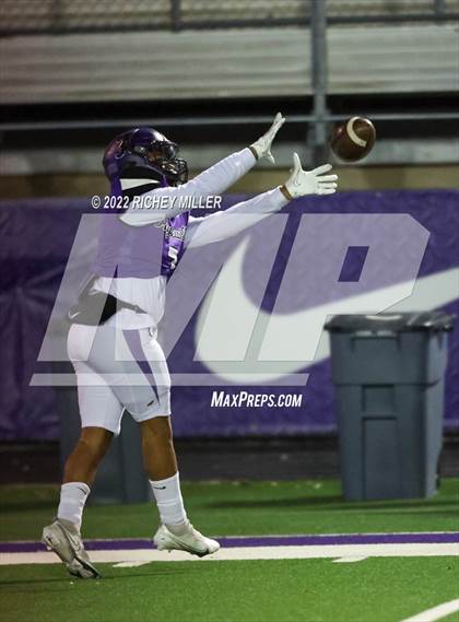 Thumbnail 2 in Conway @ Fayetteville (AAA 7A 2nd Round Playoff) photogallery.