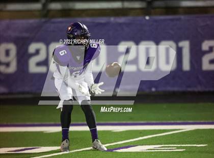 Thumbnail 2 in Conway @ Fayetteville (AAA 7A 2nd Round Playoff) photogallery.