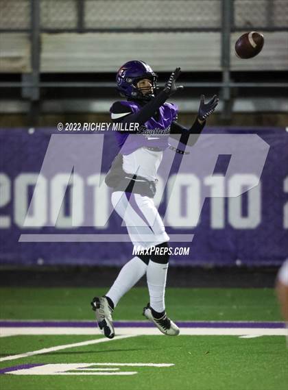 Thumbnail 3 in Conway @ Fayetteville (AAA 7A 2nd Round Playoff) photogallery.