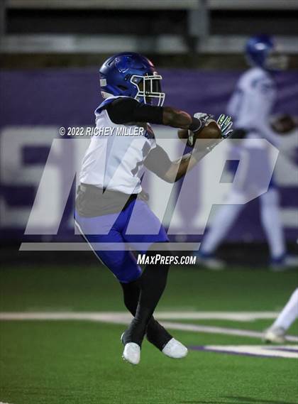 Thumbnail 1 in Conway @ Fayetteville (AAA 7A 2nd Round Playoff) photogallery.