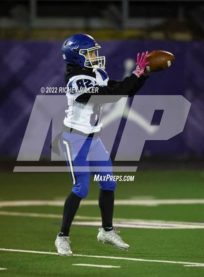 Thumbnail 2 in Conway @ Fayetteville (AAA 7A 2nd Round Playoff) photogallery.