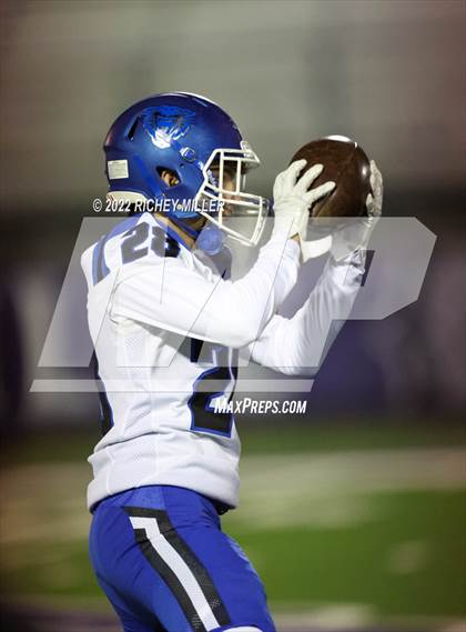 Thumbnail 2 in Conway @ Fayetteville (AAA 7A 2nd Round Playoff) photogallery.