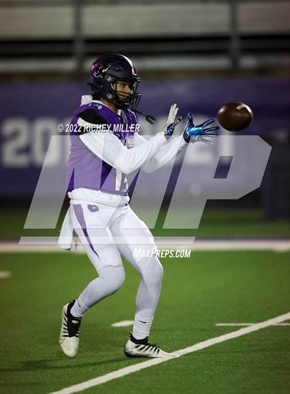 Thumbnail 2 in Conway @ Fayetteville (AAA 7A 2nd Round Playoff) photogallery.