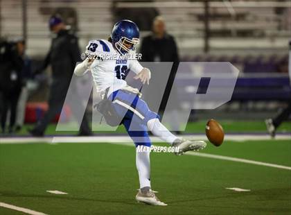 Thumbnail 3 in Conway @ Fayetteville (AAA 7A 2nd Round Playoff) photogallery.