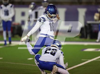 Thumbnail 3 in Conway @ Fayetteville (AAA 7A 2nd Round Playoff) photogallery.
