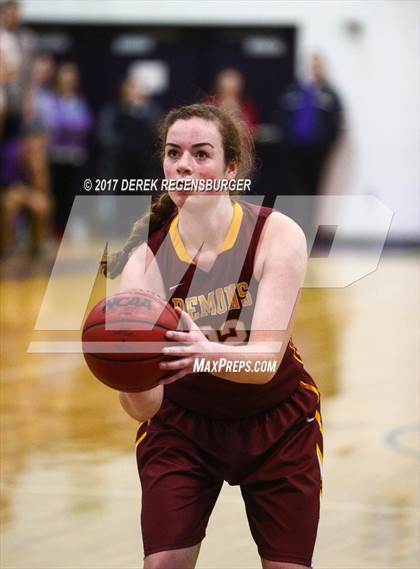 Thumbnail 1 in Golden vs Holy Family (Sweet 16) photogallery.