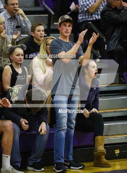 Thumbnail 1 in Golden vs Holy Family (Sweet 16) photogallery.