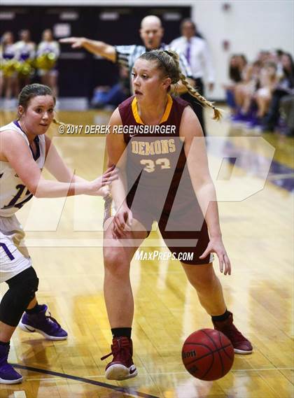 Thumbnail 3 in Golden vs Holy Family (Sweet 16) photogallery.