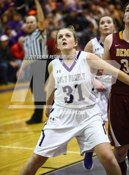 Thumbnail 3 in Golden vs Holy Family (Sweet 16) photogallery.