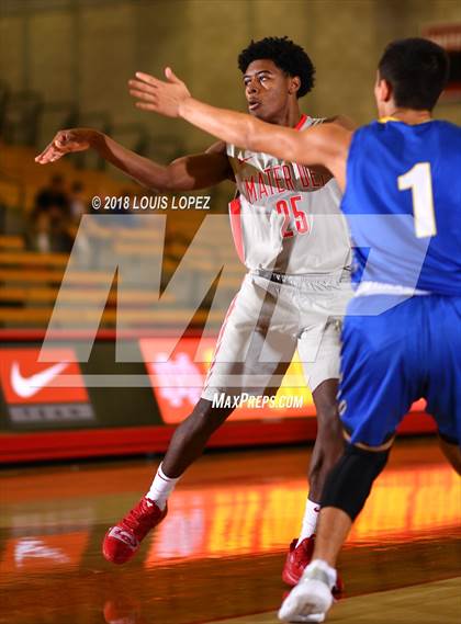 Thumbnail 1 in El Toro @ Mater Dei photogallery.