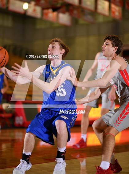 Thumbnail 2 in El Toro @ Mater Dei photogallery.