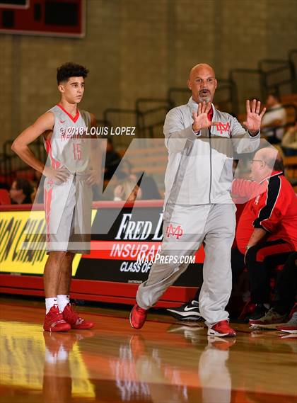 Thumbnail 2 in El Toro @ Mater Dei photogallery.