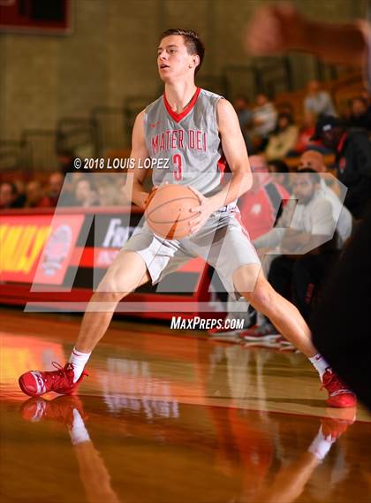 Thumbnail 3 in El Toro @ Mater Dei photogallery.