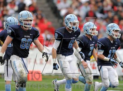 Thumbnail 2 in Garden Grove vs. Corona del Mar (CIF SS Southern Division Final) photogallery.