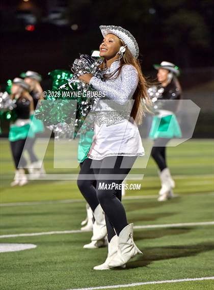Thumbnail 2 in Longview vs. Porter (UIL 5A Bi-District) photogallery.