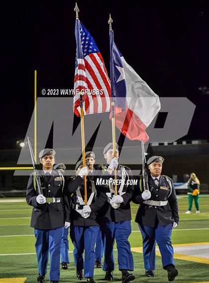 Thumbnail 3 in Longview vs. Porter (UIL 5A Bi-District) photogallery.