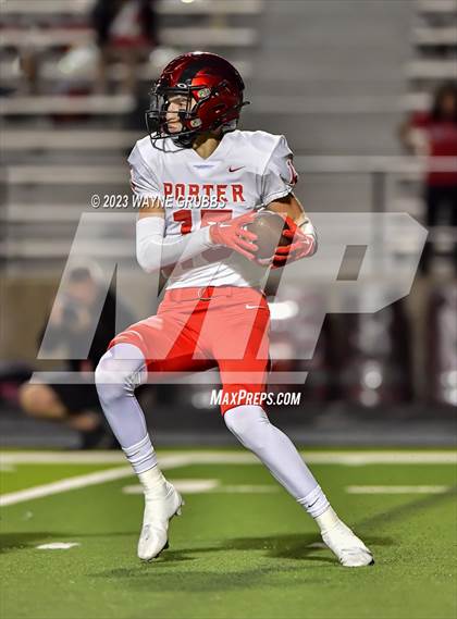 Thumbnail 1 in Longview vs. Porter (UIL 5A Bi-District) photogallery.
