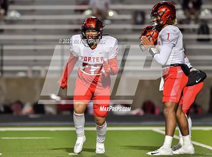 Thumbnail 2 in Longview vs. Porter (UIL 5A Bi-District) photogallery.